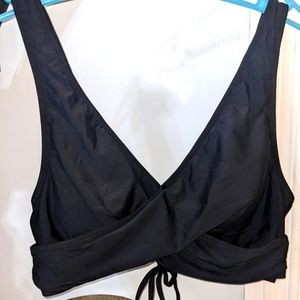 NWOT Bikini top